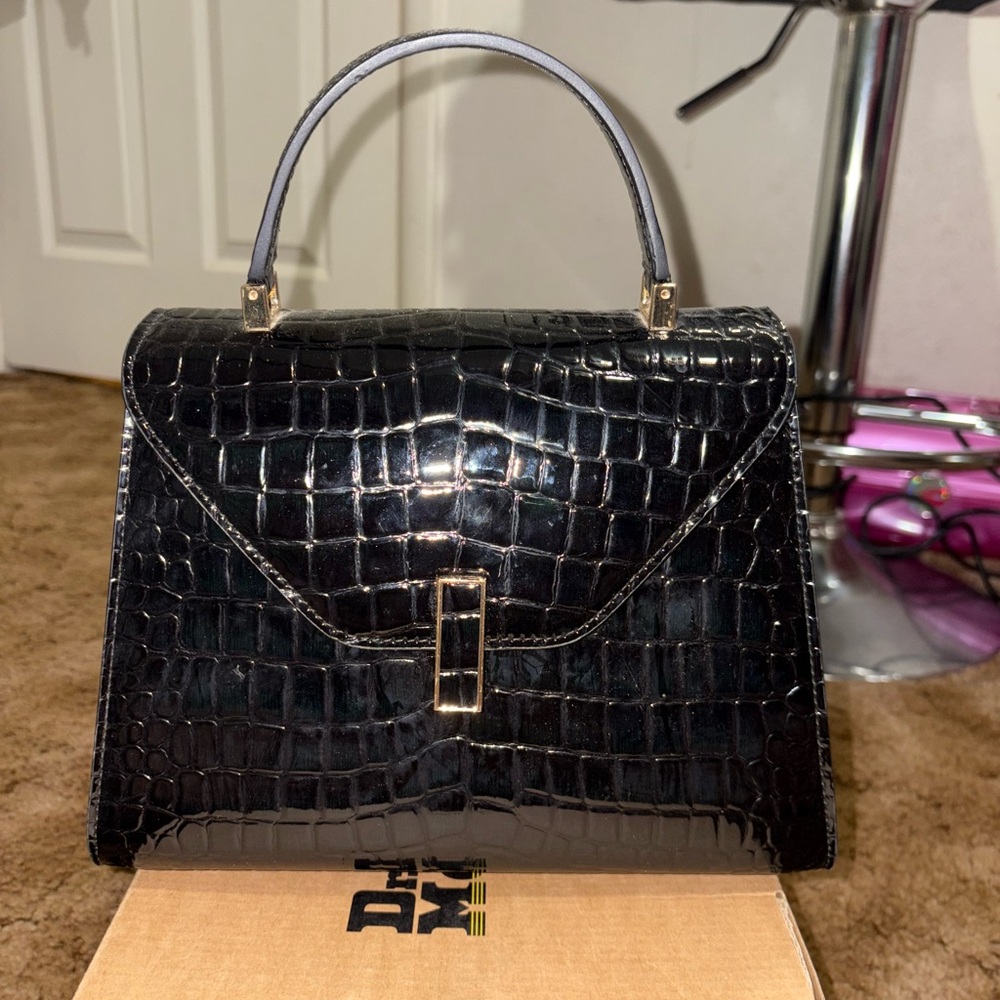 Elegant Black Crocodile-Embossed Handbag